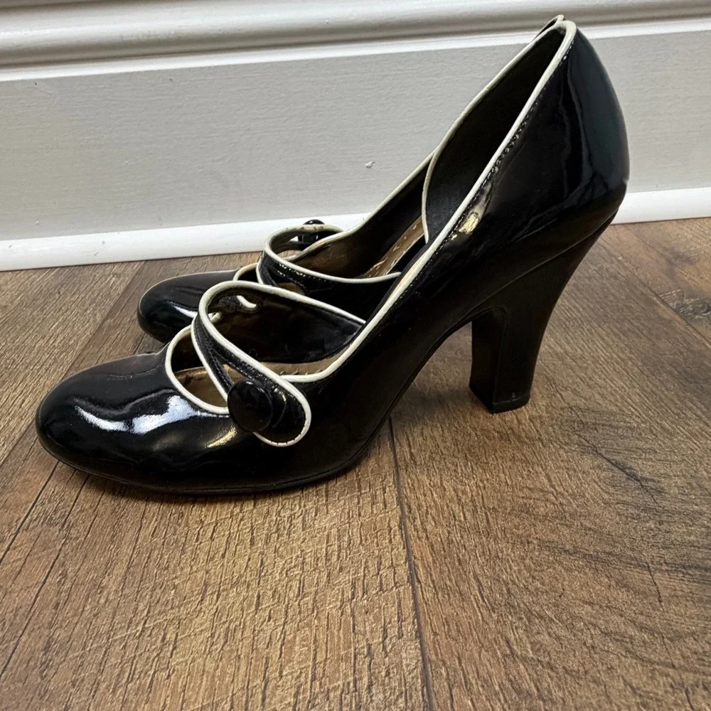 BCBGirls Mary Jane Patent Pumps Women 8B Black White